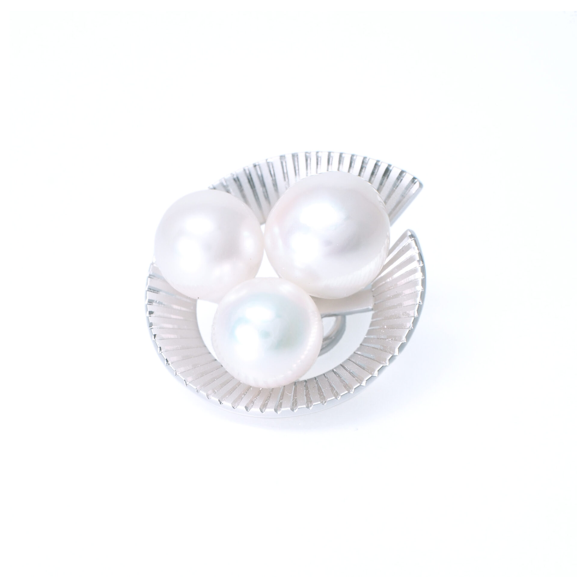 Pt950 Pearl Earrings with Japanese Engraving Bespoke