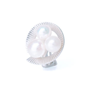 Pt950 Pearl Earrings with Japanese Engraving Bespoke