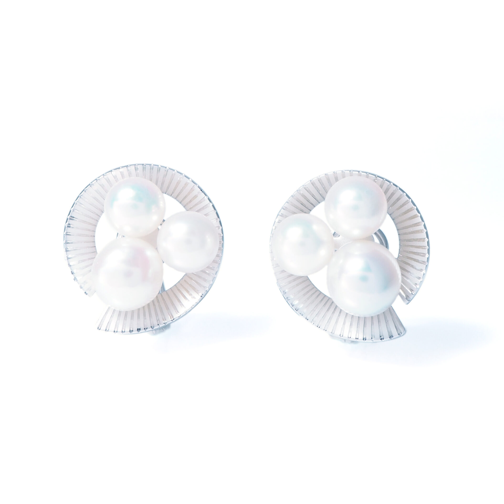 Pt950 Pearl Earrings with Japanese Engraving Bespoke