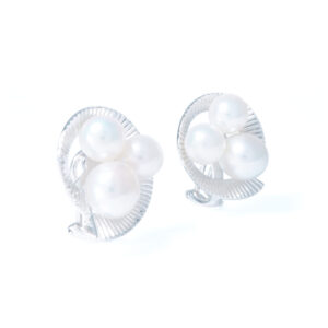 Pt950 Pearl Earrings with Japanese Engraving Bespoke