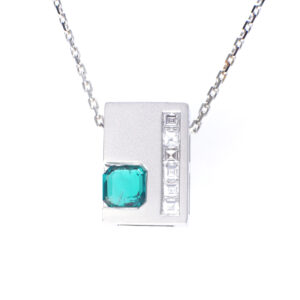 Pt950 Emerald Pendant with Diamonds - Geometric Design