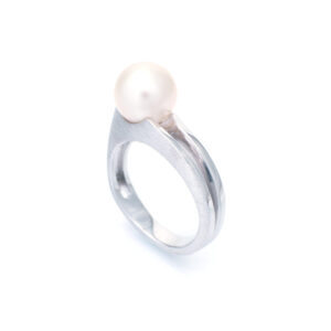 Pt950 Pearl Ring - Bespoke