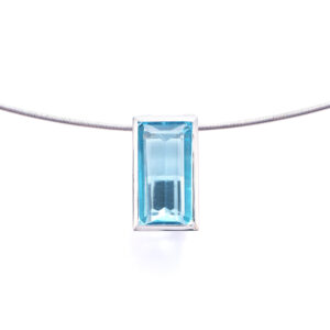 Pt950 Aquamarine Pendant Bespoke