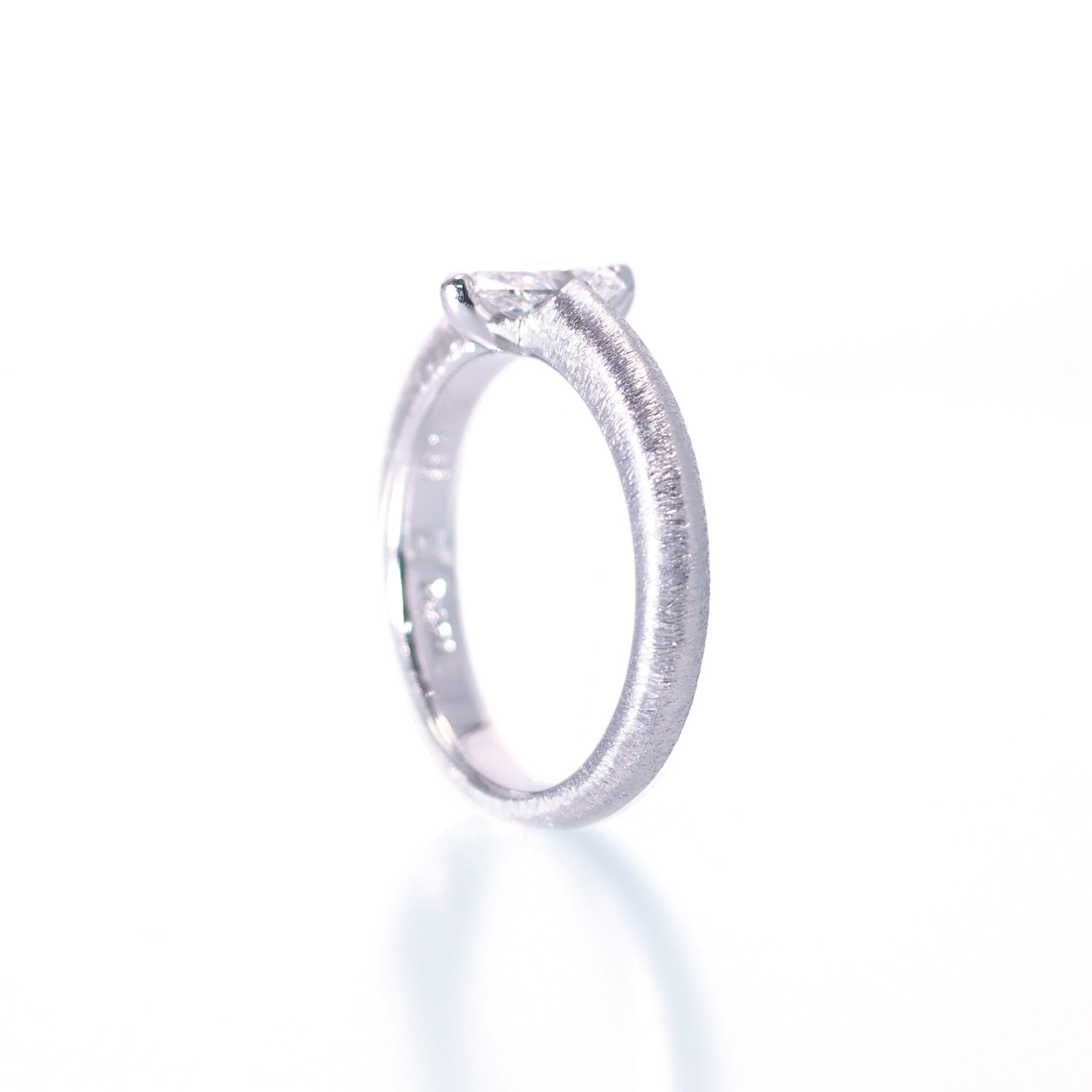 Pt950 Pear Shaped Diamond Ring Bespoke