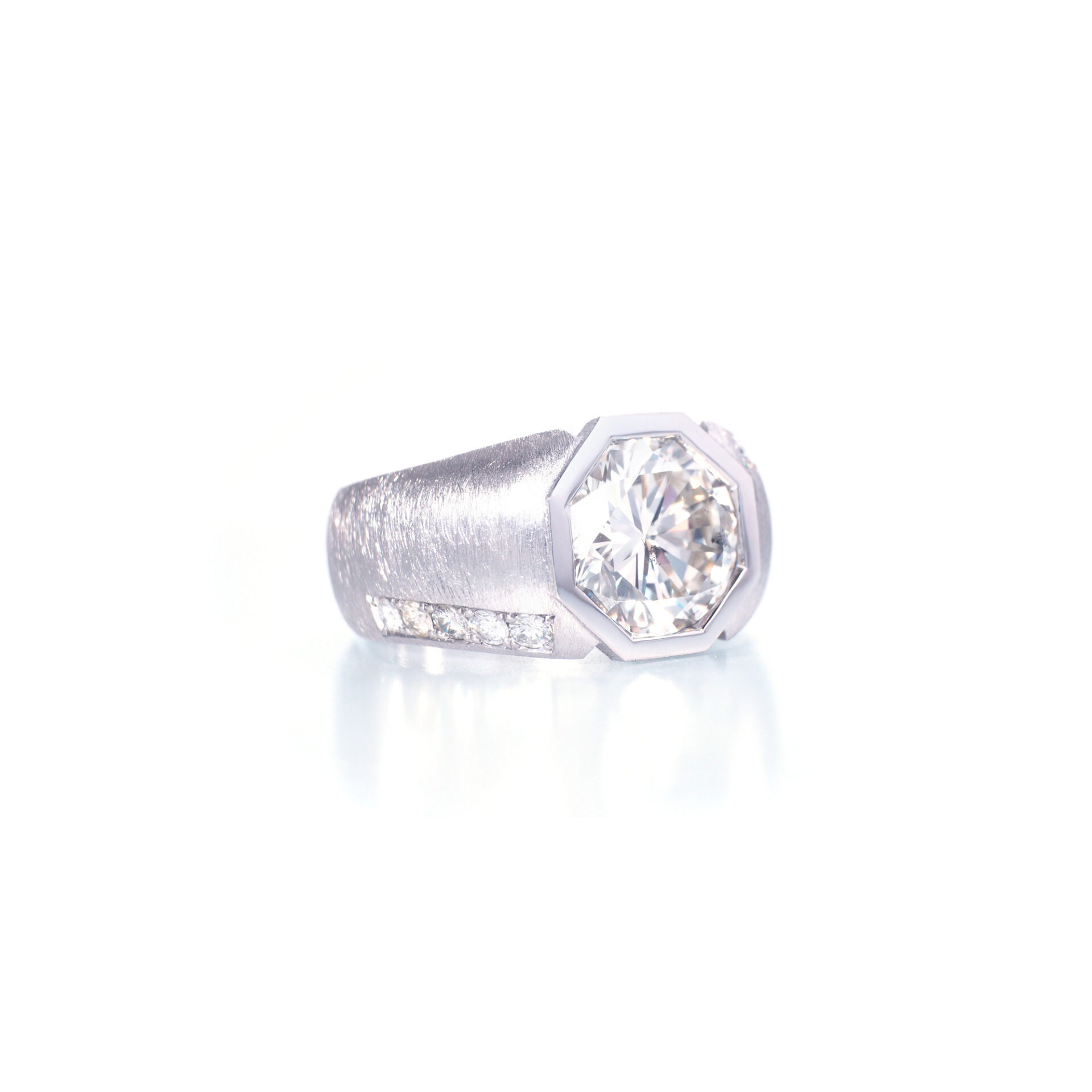 Pt950 Diamonds Signet Ring for Men Bespoke