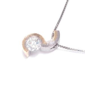 Pt950/K18 Two-tone Color Diamond Pendant Bespoke